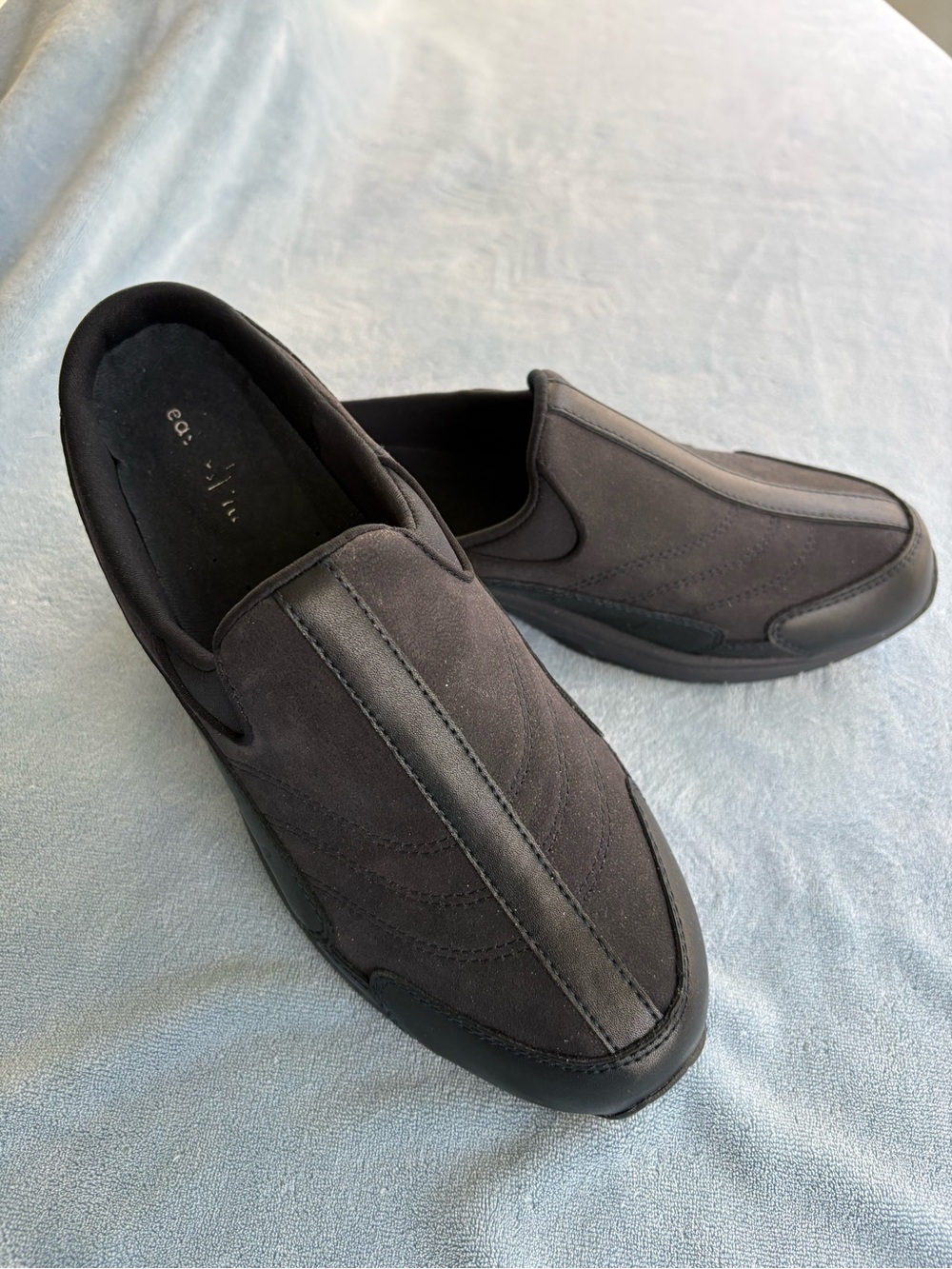 Women’s Navy Slip On Shoes by Easy Spirit, size 10 Medium